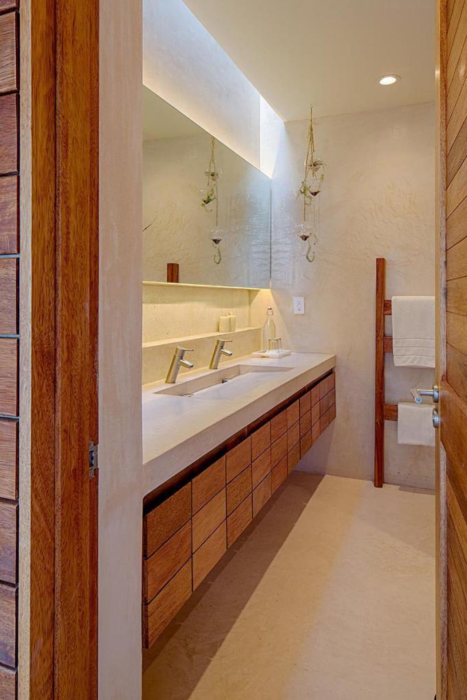 8 razones por las que usted debe hacer que un espejo retroiluminado en su cuarto de baño //cree un sentido de la profundidad --- Usando luz detrás del espejo, esencialmente hace que el espejo se destaca y sale la pared, por lo tanto creando una capa de profundidad. Espejos que son parte de una ayuda del gabinete para crear profundidad en el cuarto de baño también.