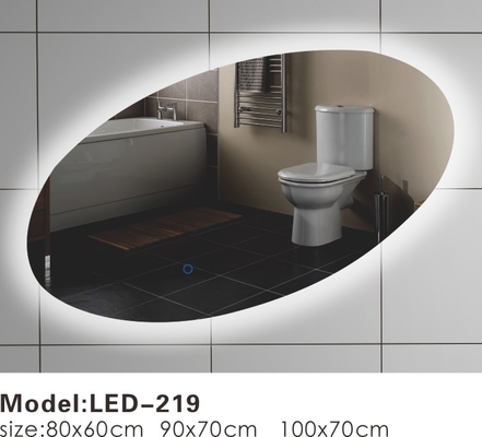 El espejo oval oblicuo del cuarto de baño del tacto LED, LED hizo excursionismo el espejo de vanidad opcional
